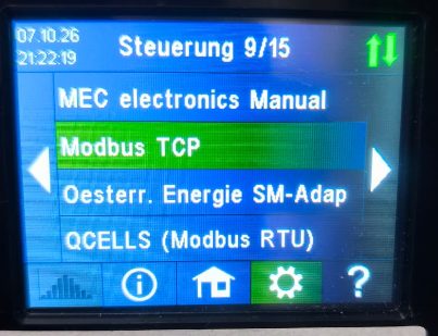 Zaslon naprave Steuerung 9/15 z izbranim vnosom menija Modbus TCP