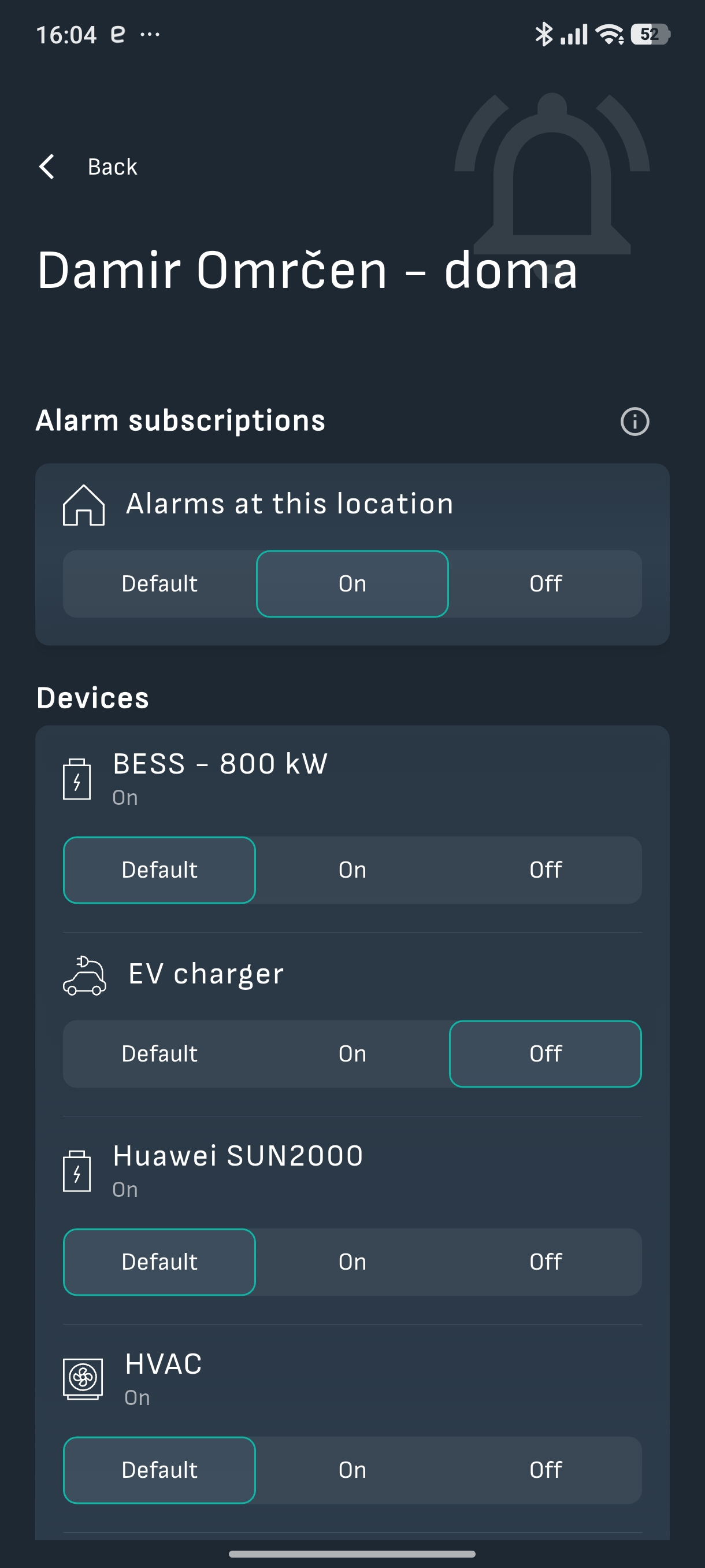 Larmprenumerationer i Reduxi-appen för hemplatsen: plats On, enhetsväljare BESS, EV charger, Huawei SUN2000, HVAC